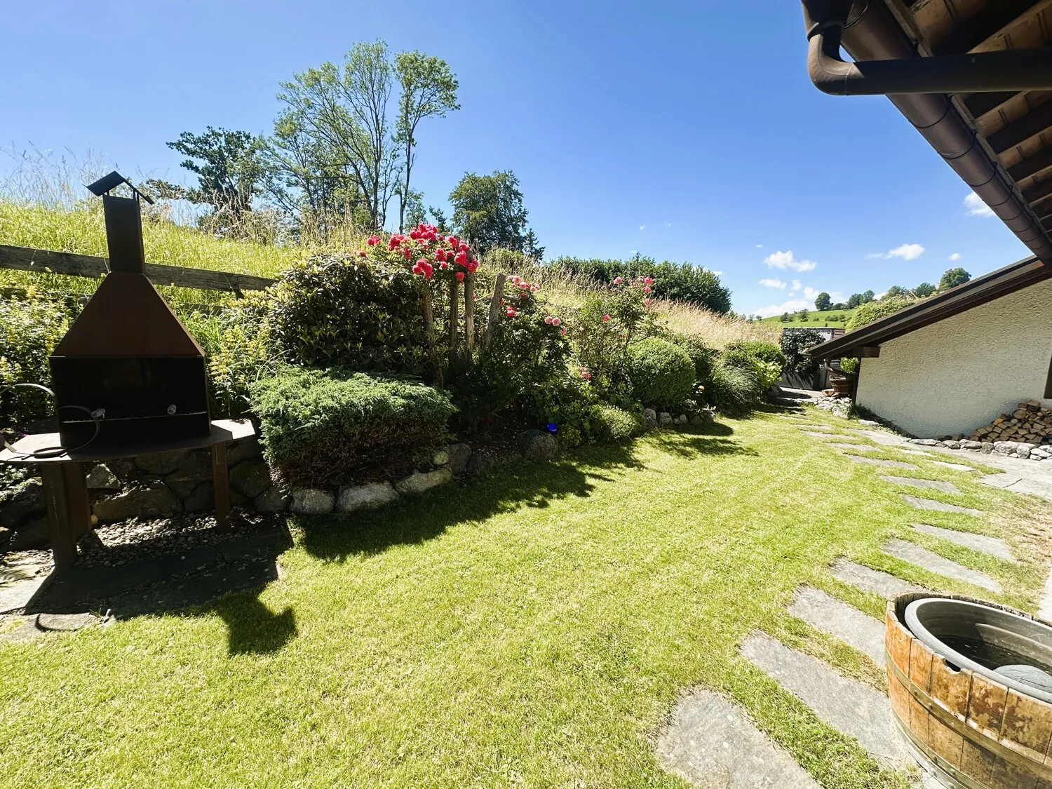 Garten seitlich