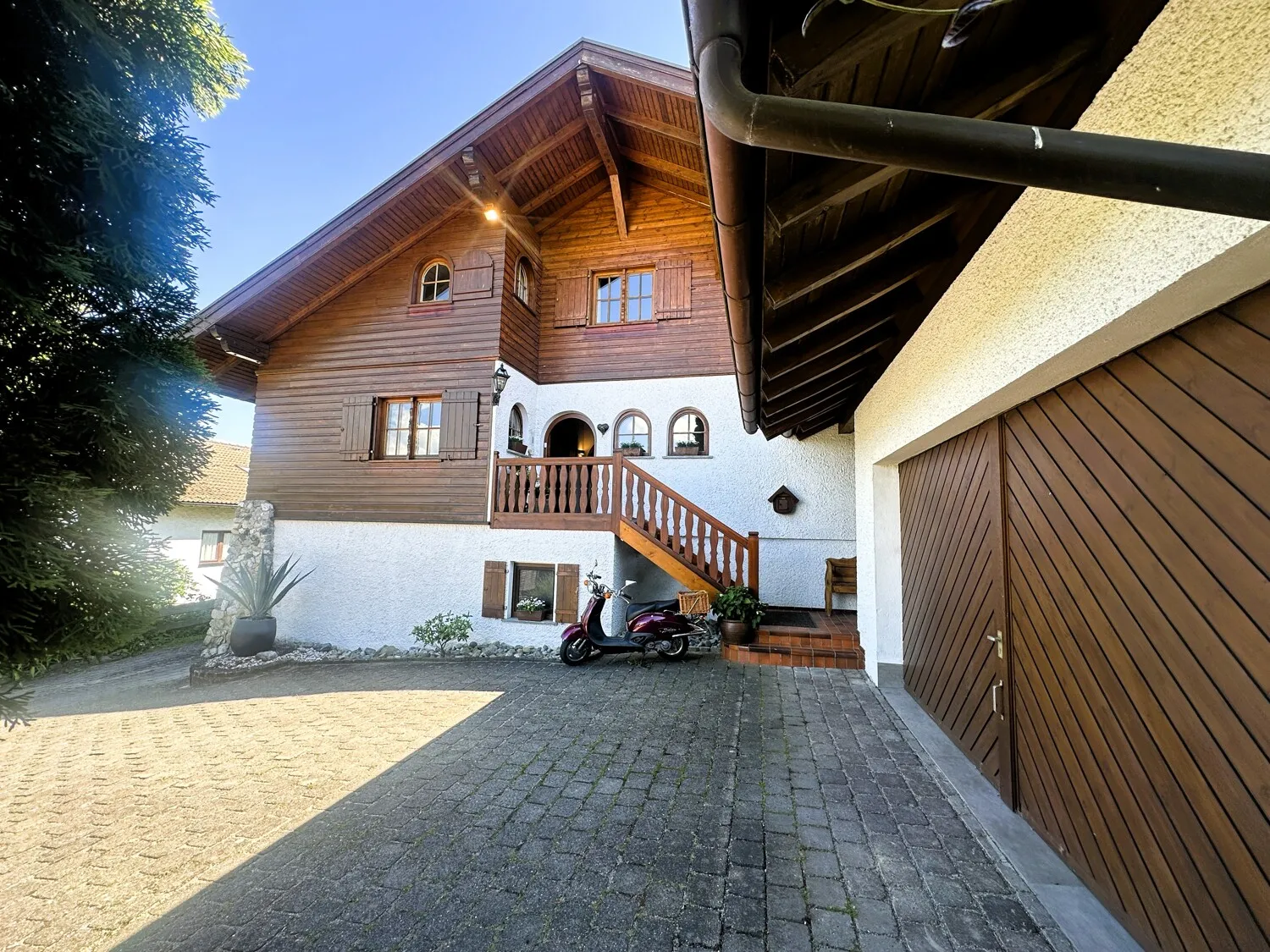 Gebäudeansicht Front