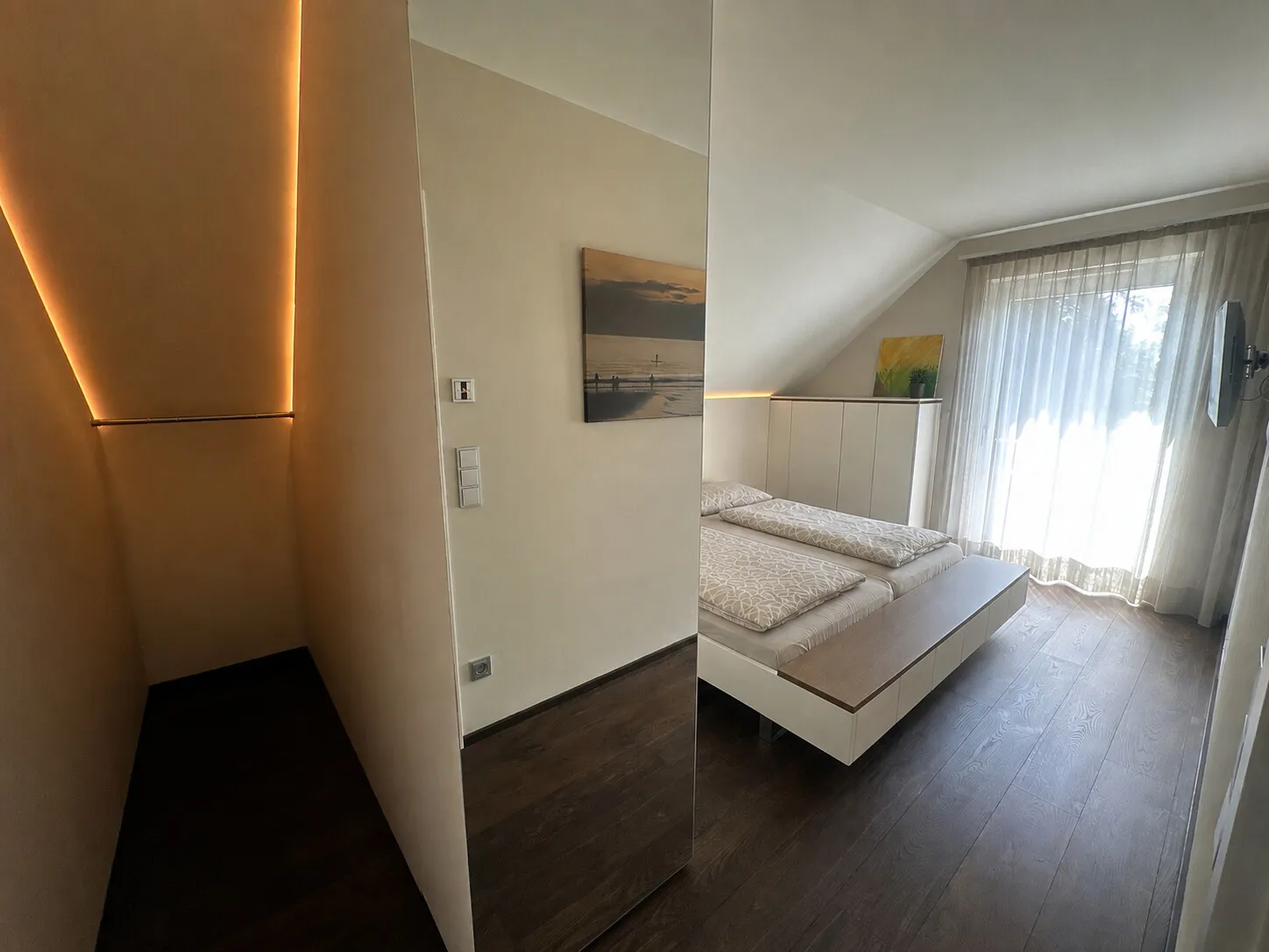 Schlafzimmer 1