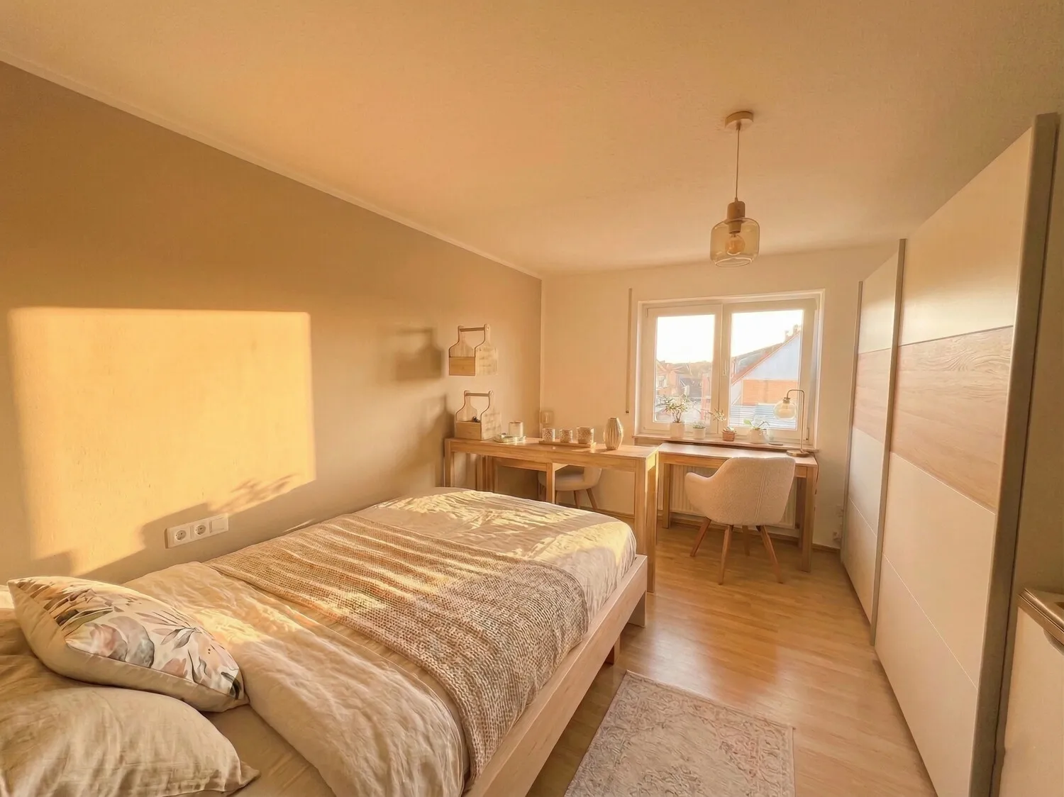 Schlafzimmer KI/Homegestaged