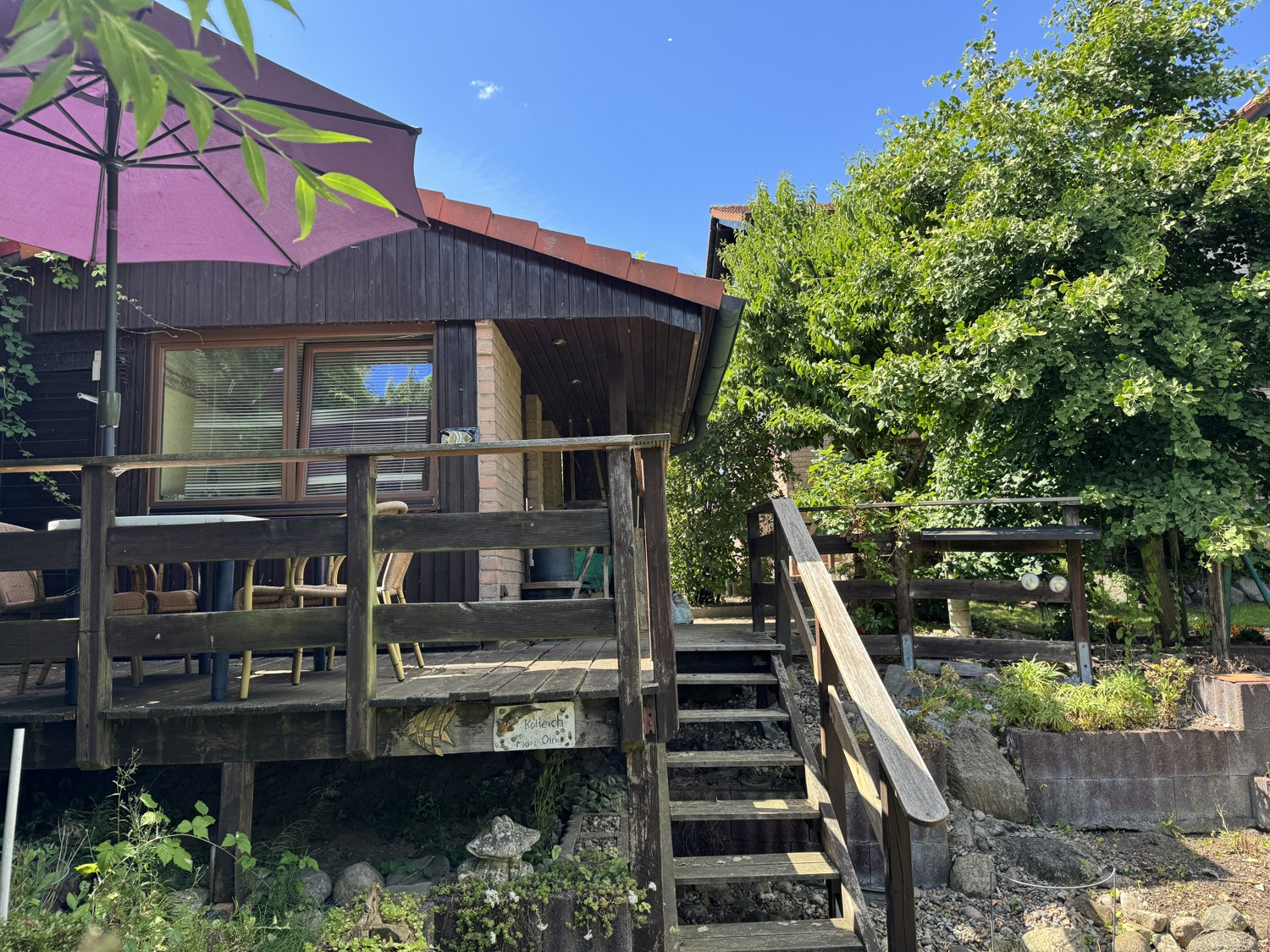 Gartenhaus mit Terrasse