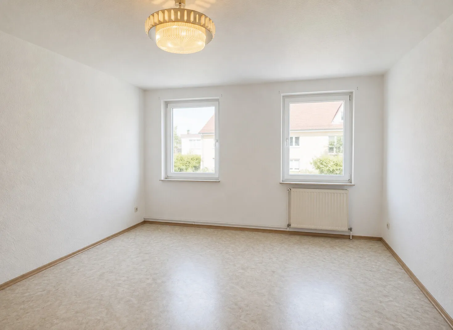 Schlafzimmer 1 Obergeschoss - digital beräumt