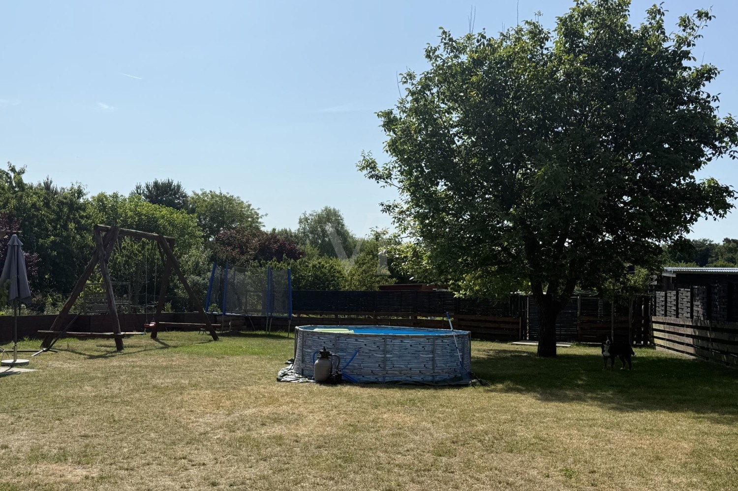 Garten mit Pool