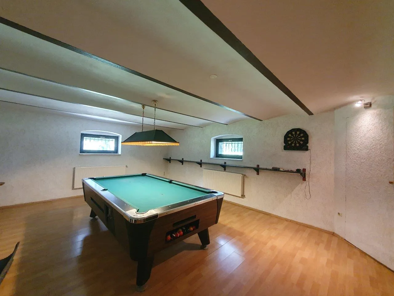 Billard im Keller
