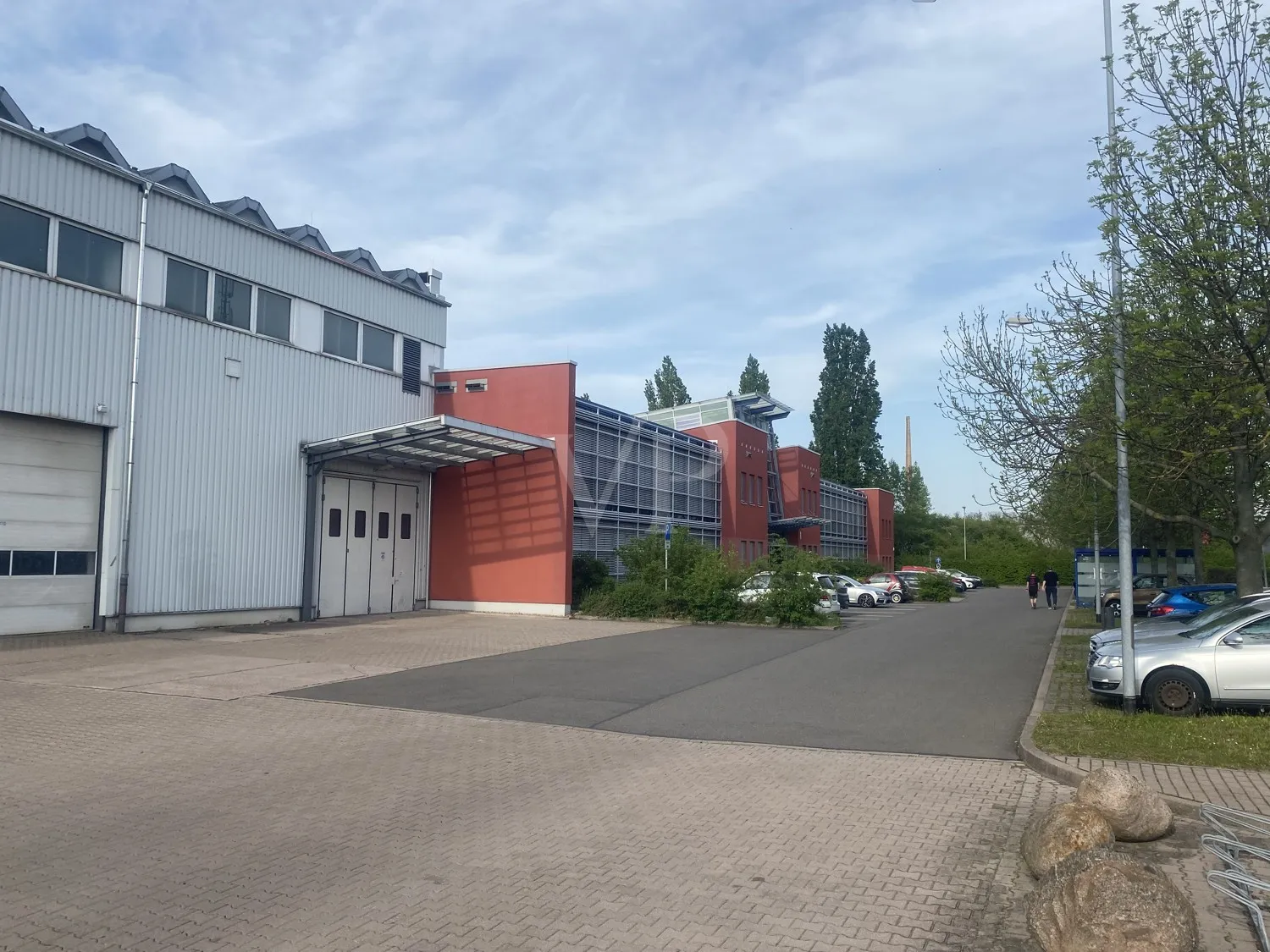 Lager+Bürohaus