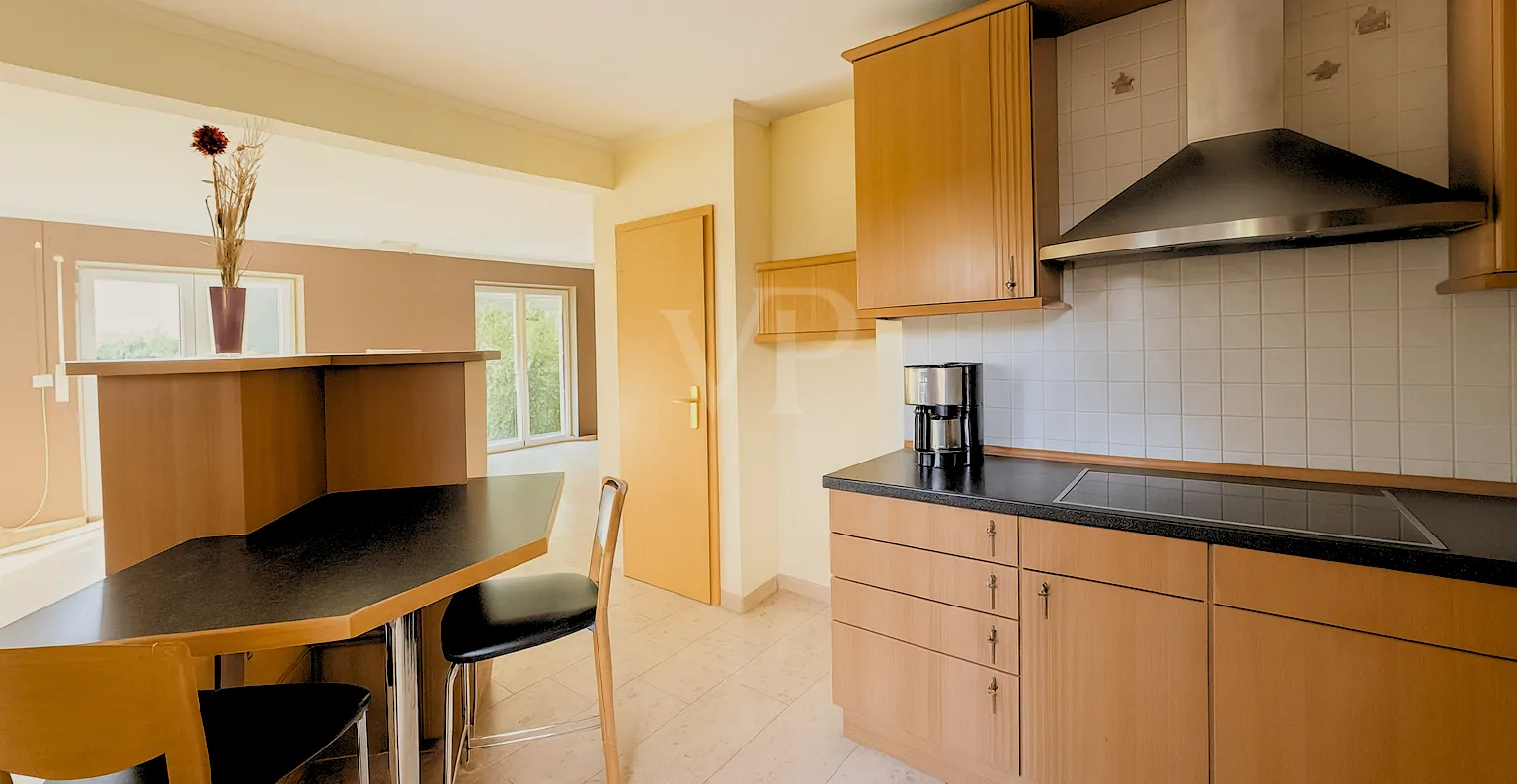 Küche - linke Seitenansicht