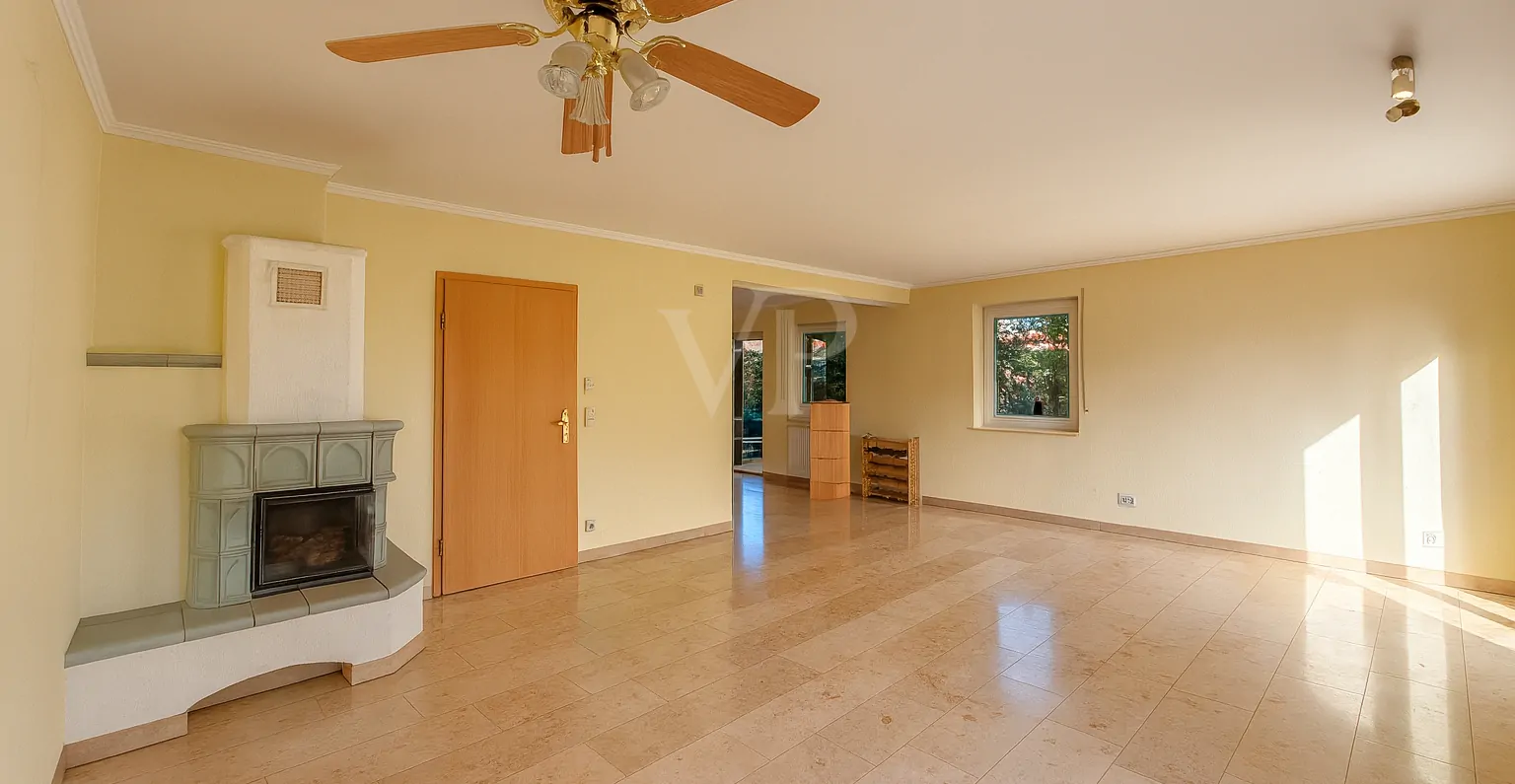 Wohnzimmer - rechte Seitenansicht