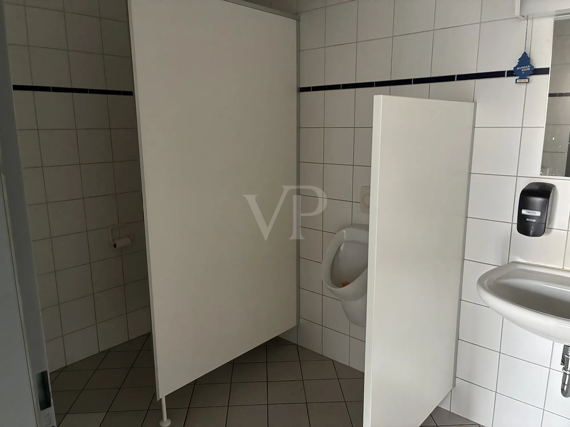 Sanitärbereich m