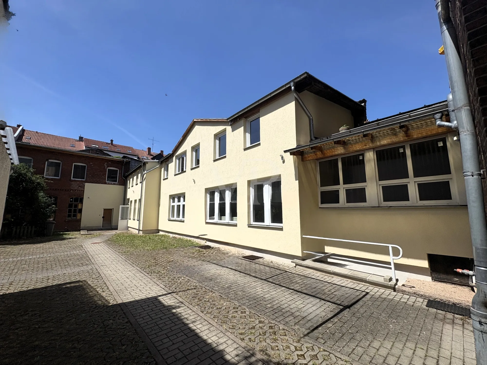 Hinterhaus Gewerbe 2