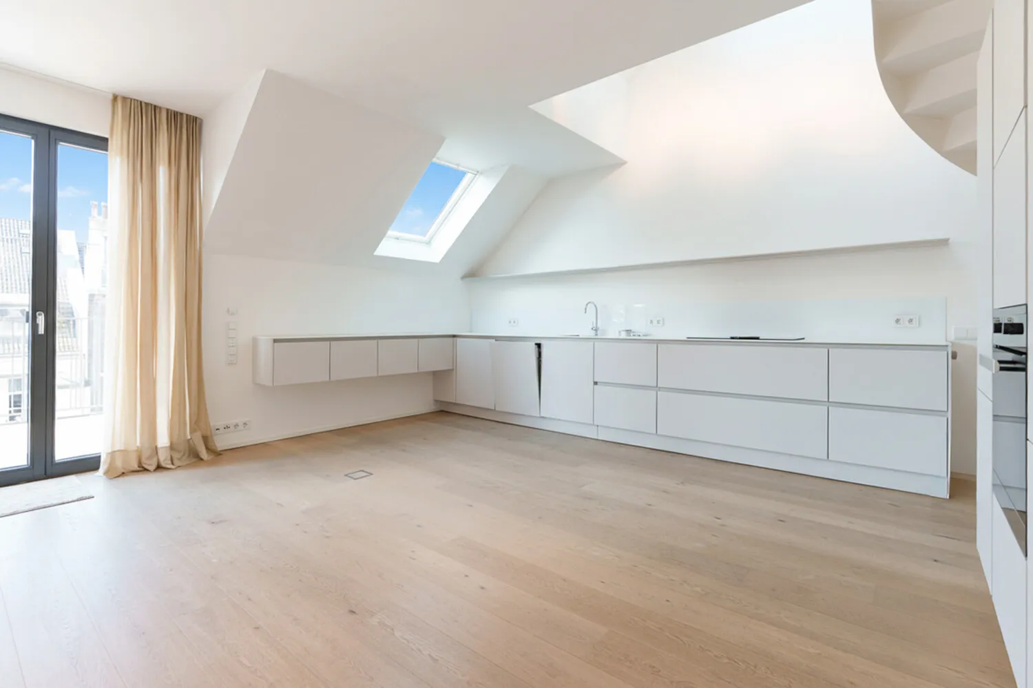 Maisonette mit Loftcharakter und großzügigem Wohngefühl - Erstbezug nach Komplettsanierung