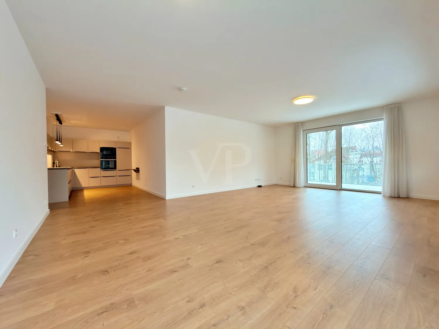 Exklusives Wohngefühl, moderne Vier-Zimmer-Wohnung