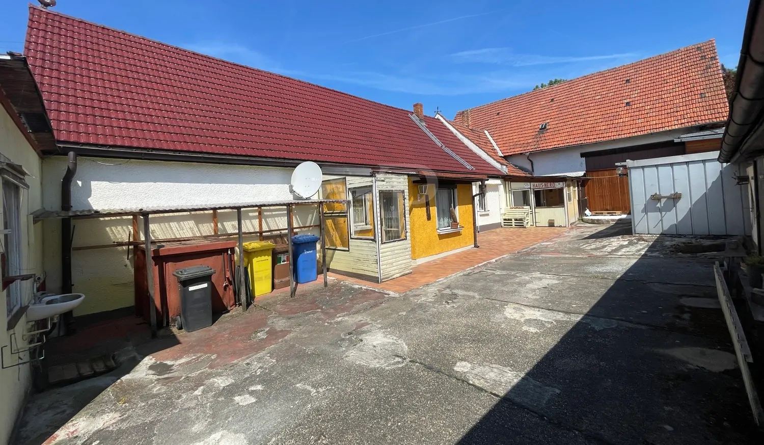 Wohnhaus mit Nebengelass in Jena-Drackendorf