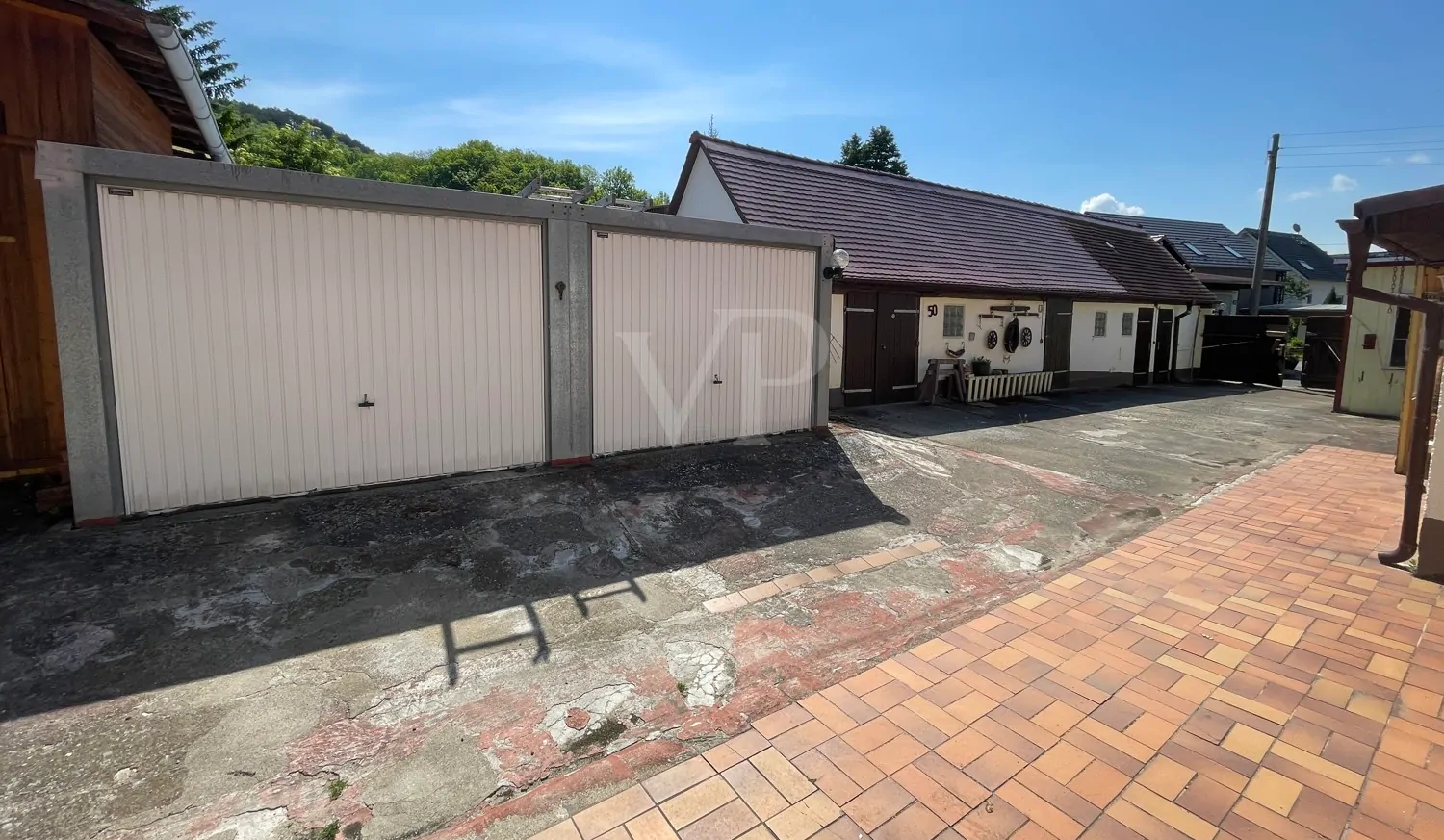 Wohnhaus mit Nebengelass in Jena-Drackendorf