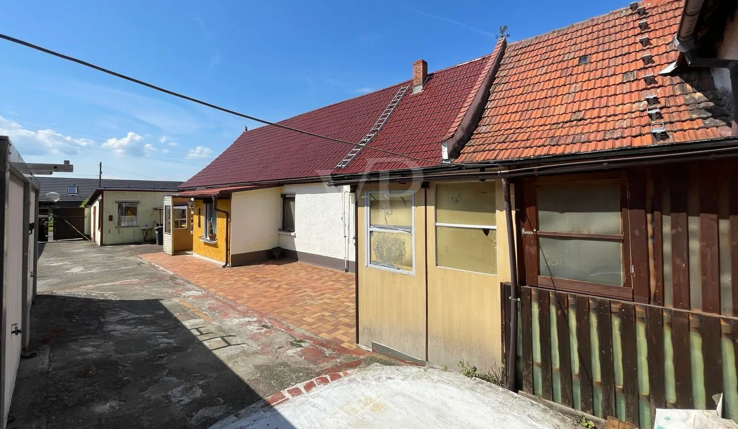 Wohnhaus mit Nebengelass in Jena-Drackendorf