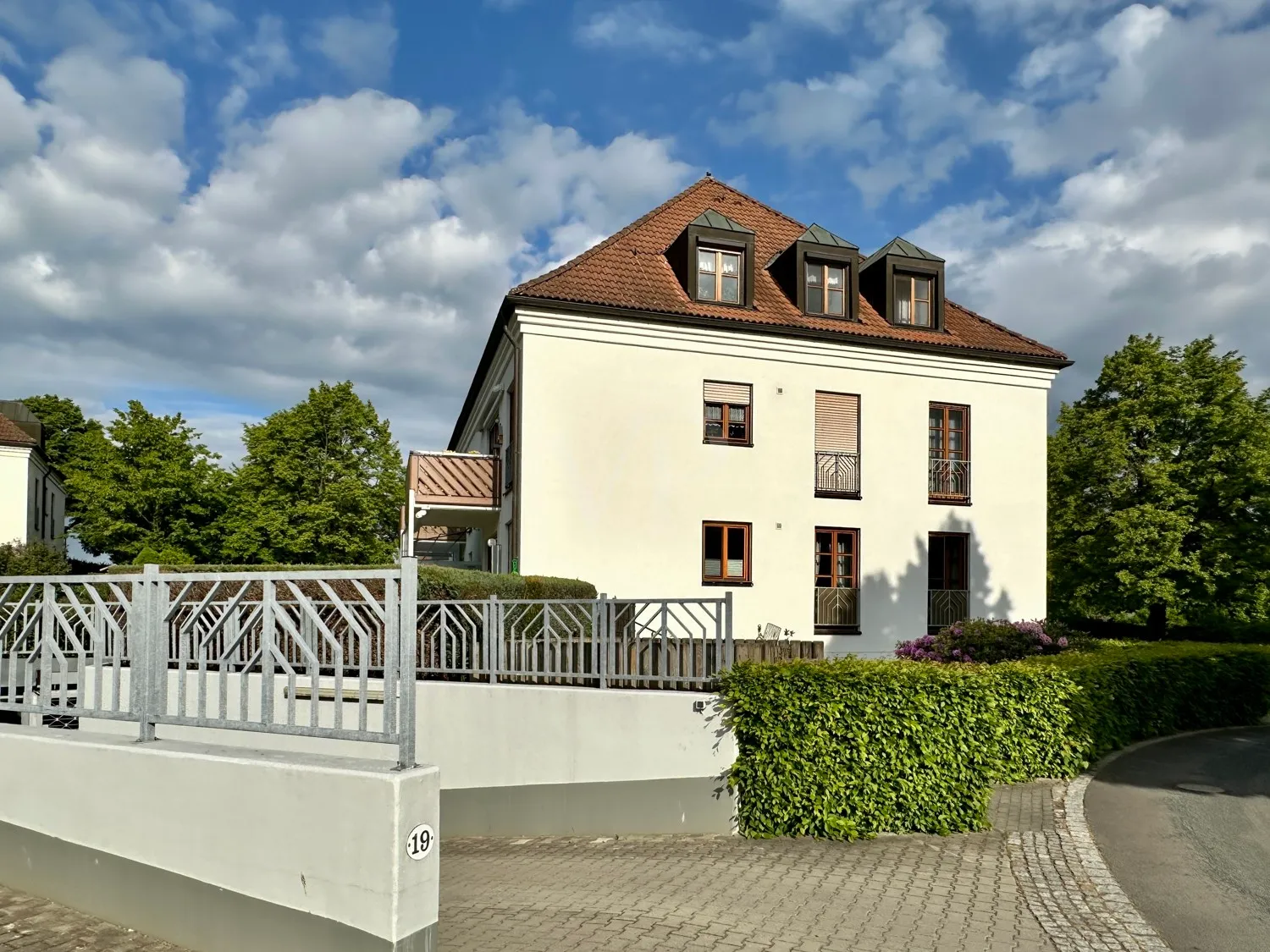 Tiefgarageneinfahrt