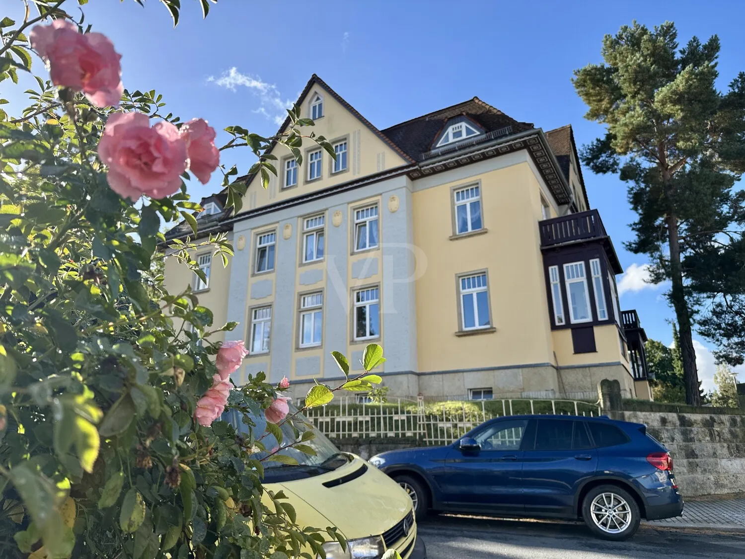 Straßenansicht
