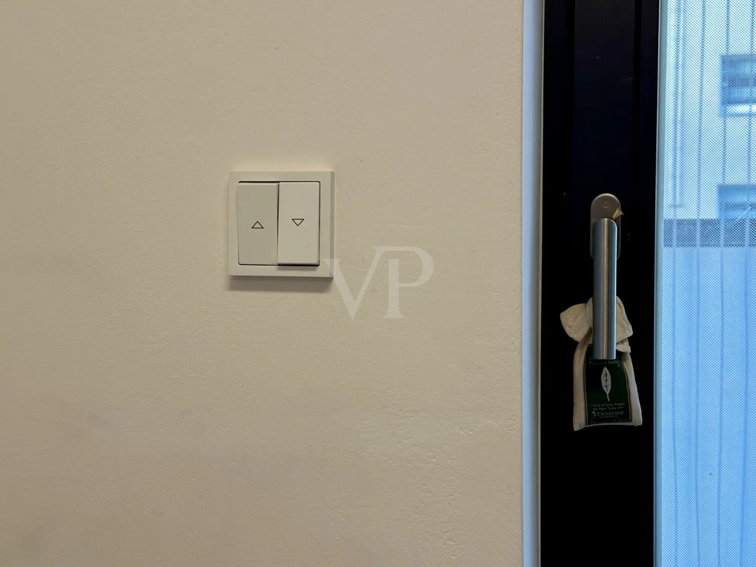 Automatische Fensterverschattung/Rollläden