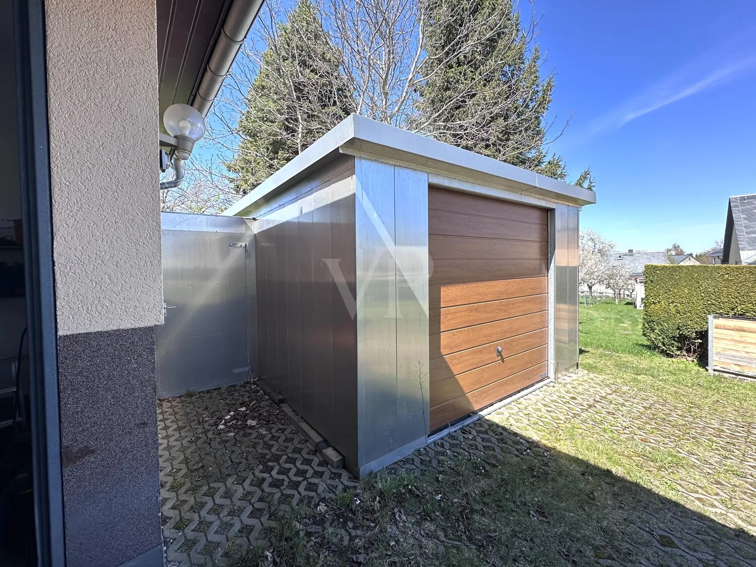 Garage Außenansicht