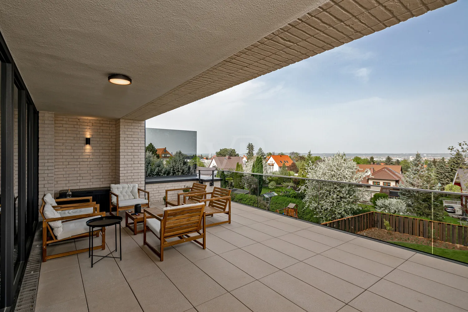 Die Terrasse am Wohnzimmer