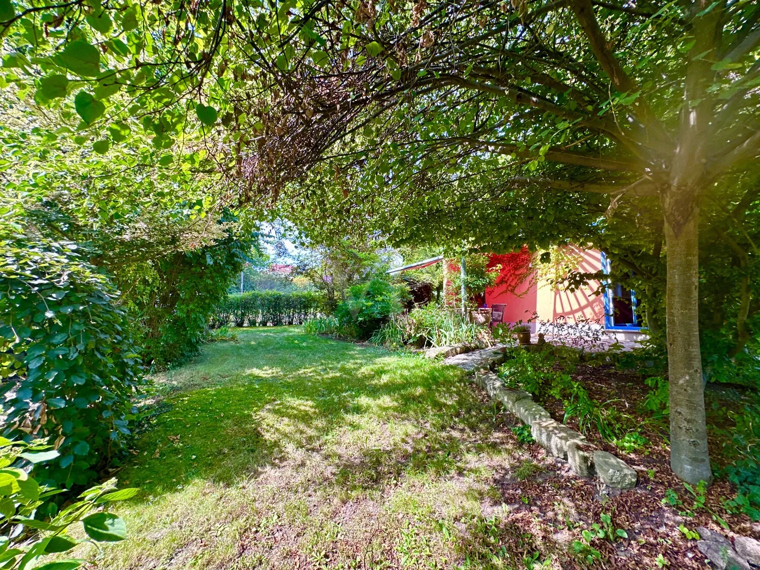 und schöner Gehölze