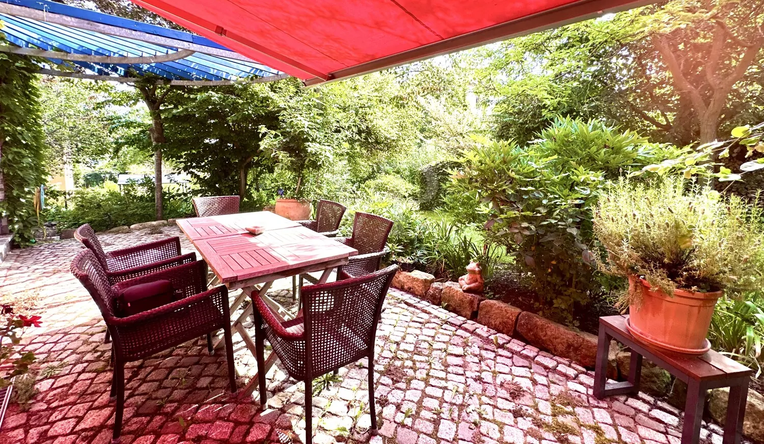 herrliche Terrasse inkl. Markise