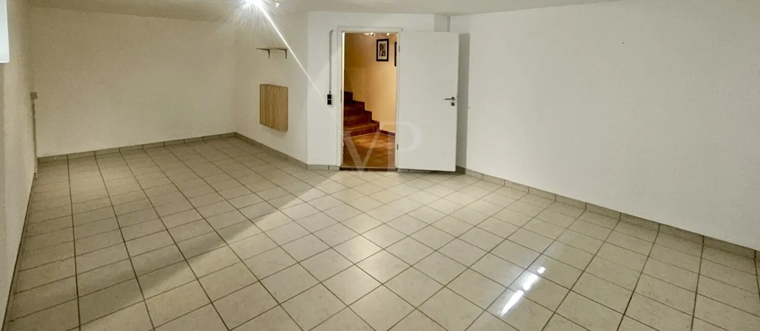 riesige Nutzfläche im Untergeschoß