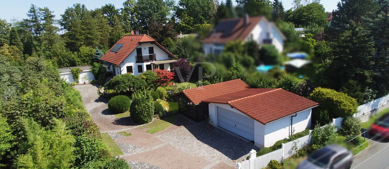 Drohnenaufnahme-Grundstück + Bauten