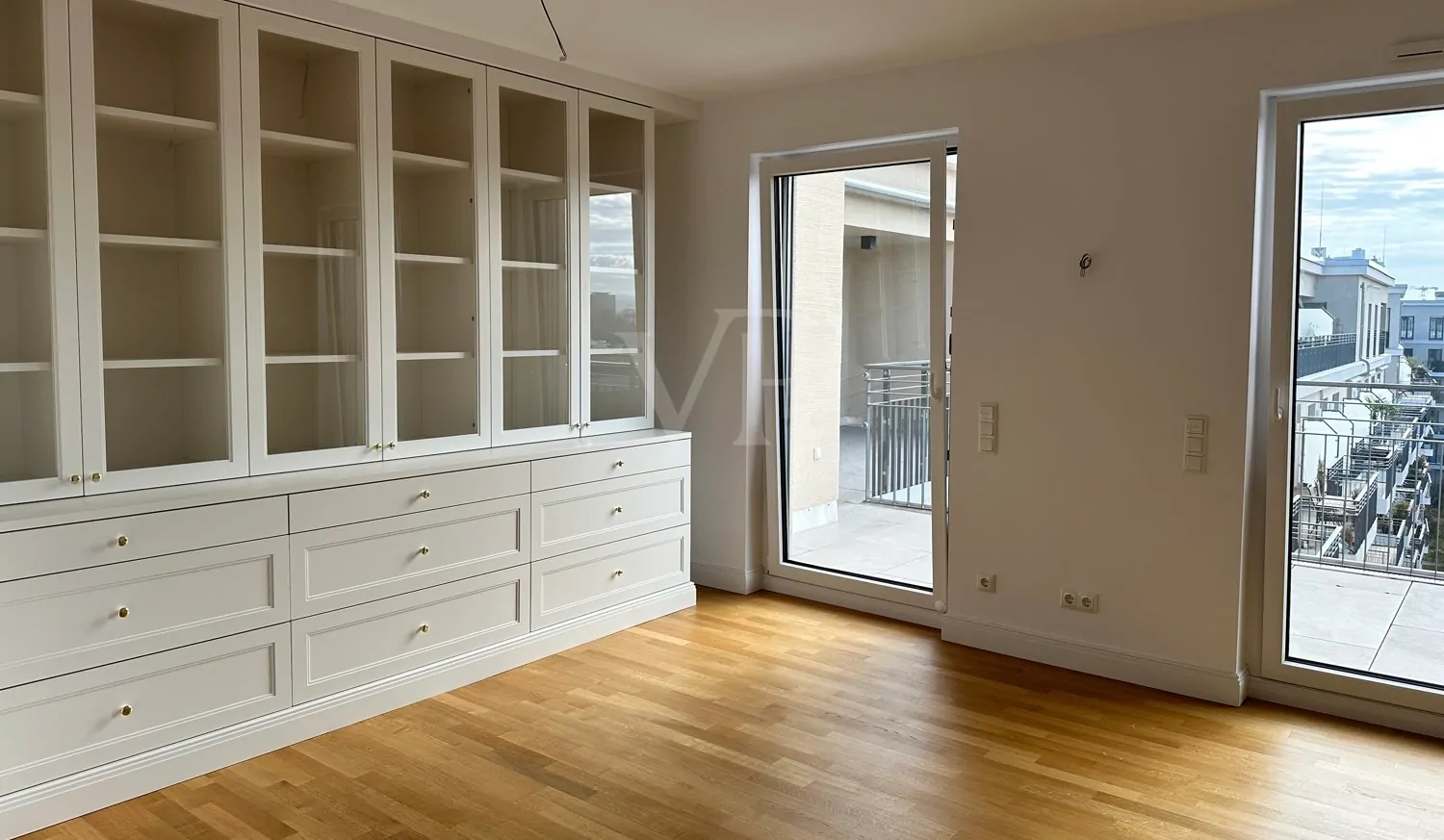 Esszimmer mit edlen Einbauschränken