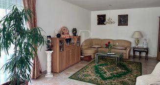 von_poll_real_estate_property_QE999_image_14