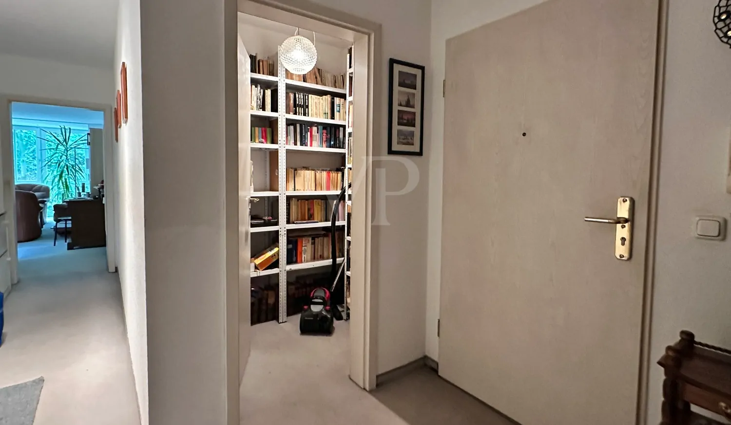 Flur mit Abstellraum