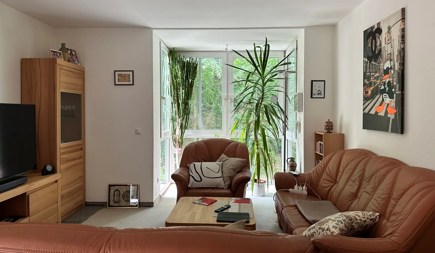 Wohnzimmer mit Balkonzugang