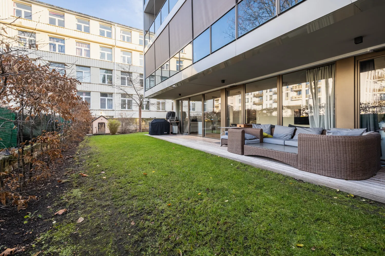 Eigener Garten mit Terrasse