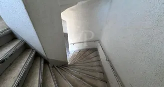 von_poll_real_estate_property_COM-JT506_image_5