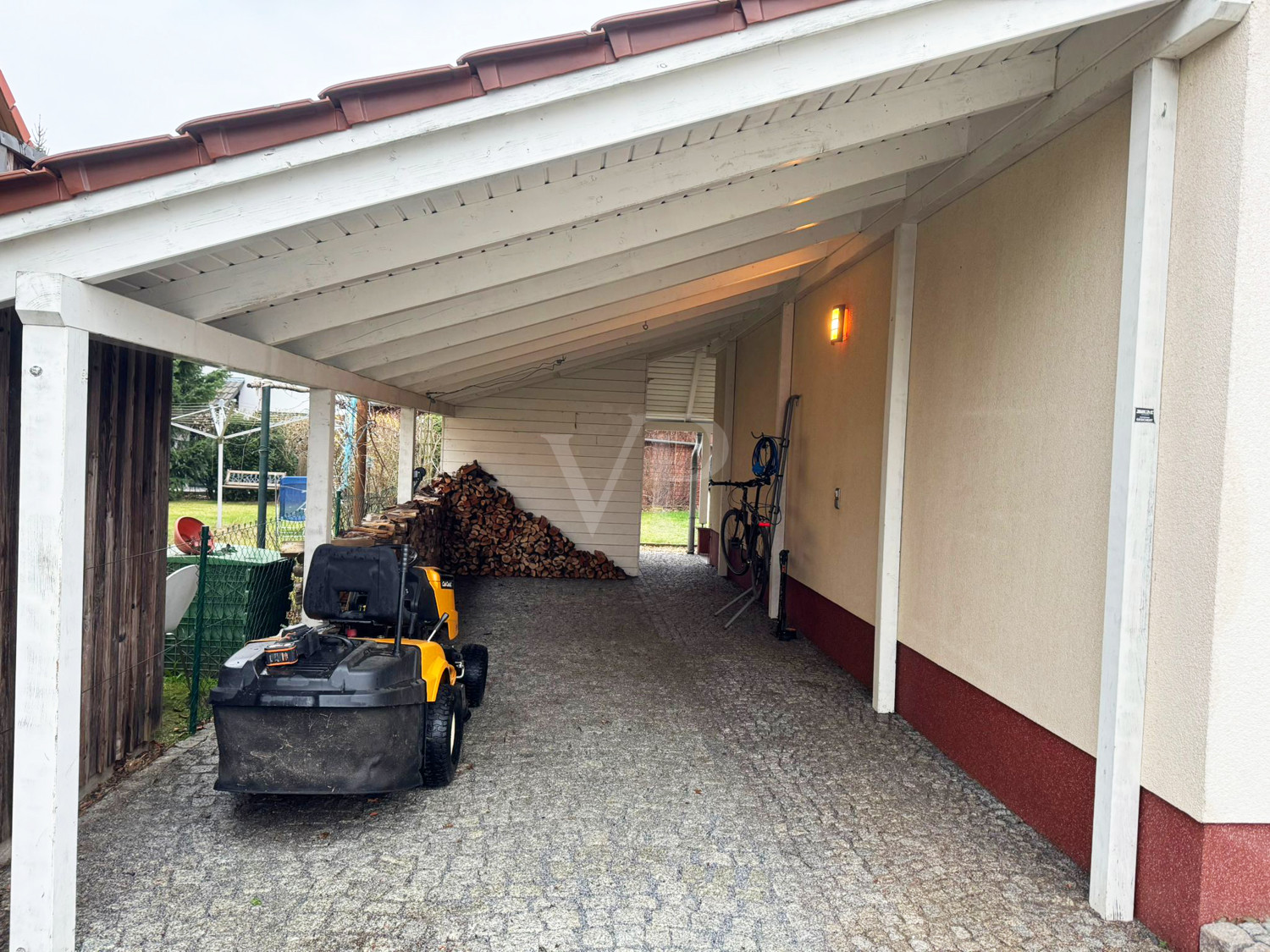 Carport inkl. Fahrradseparré