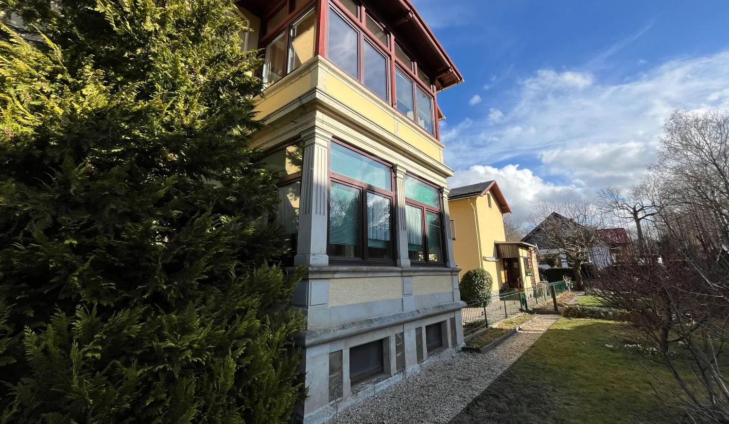 Wohnungseingang rechts