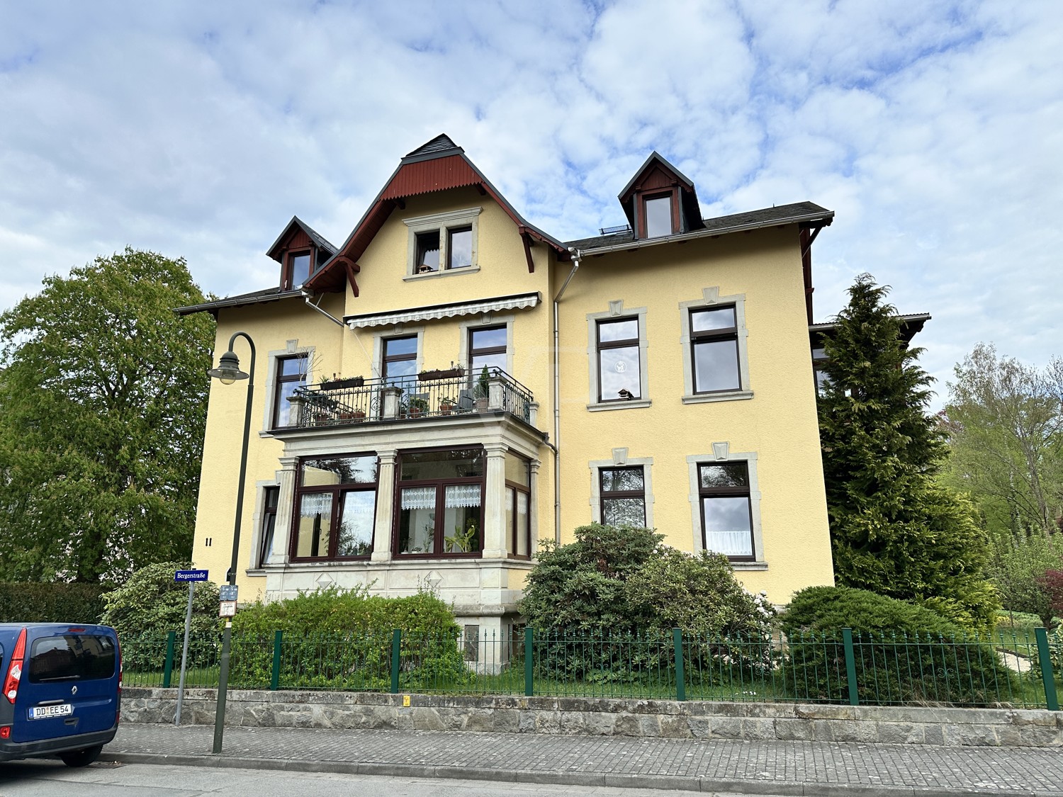 Straßenansicht