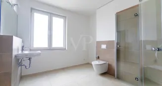 von_poll_real_estate_property_23071080m_image_14