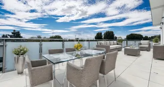 von_poll_real_estate_property_23071080k_image_8