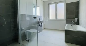 von_poll_real_estate_property_23071011-14a_image_5