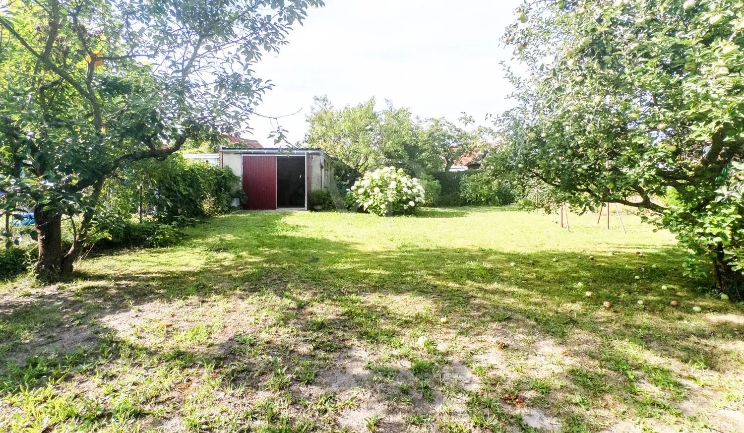 Garage mit viel Lagerfläche