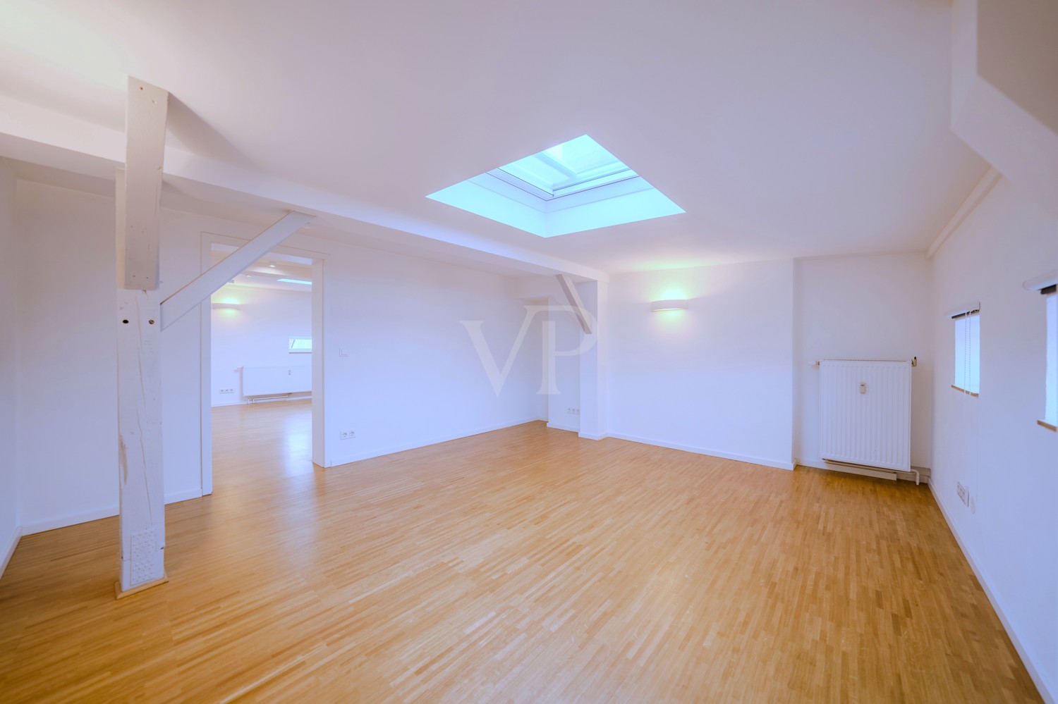 5. OG - geräumiges Schlafzimmer mit viel Platz zum wohlfühlen