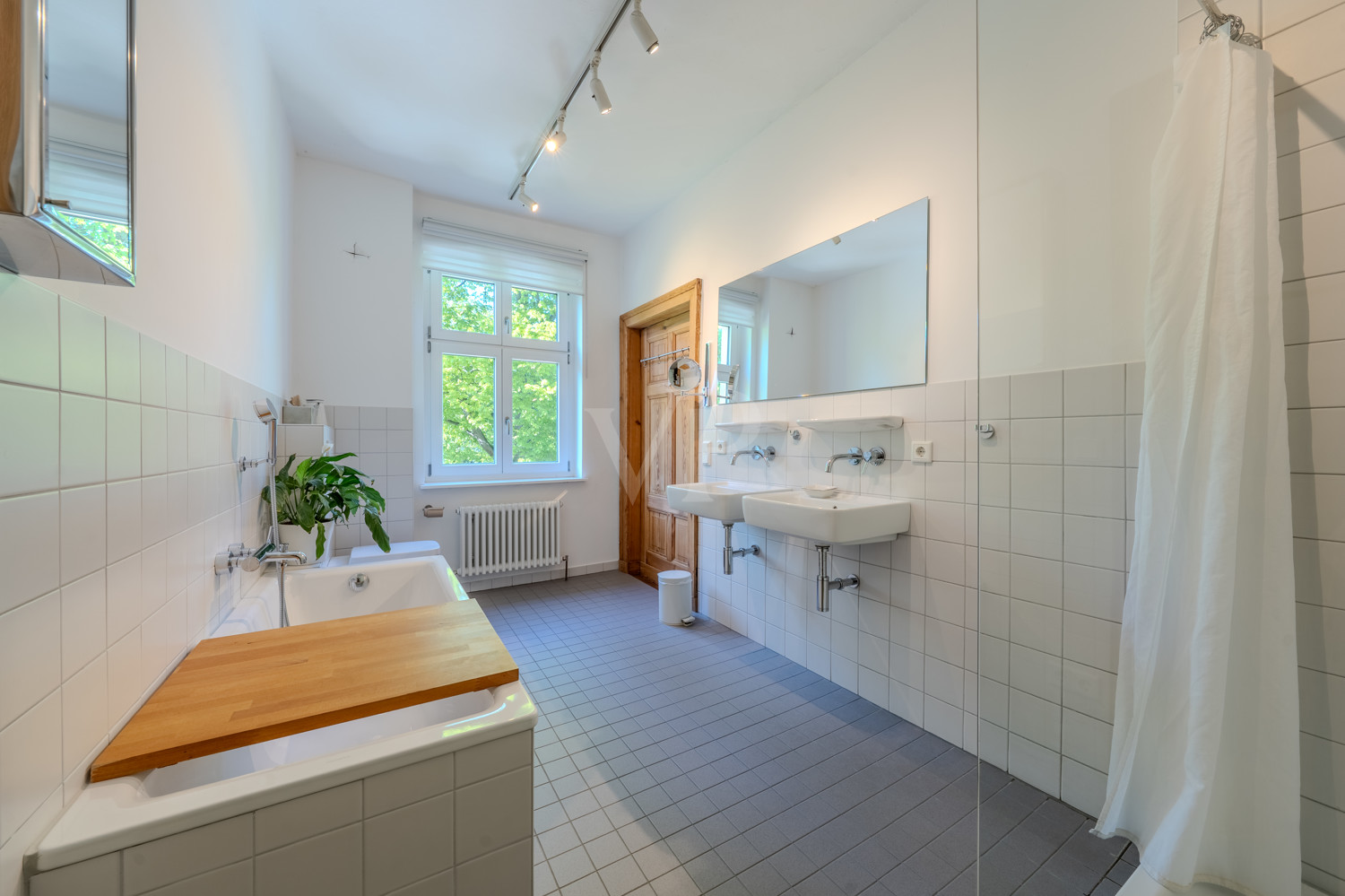 Badezimmer im OG
