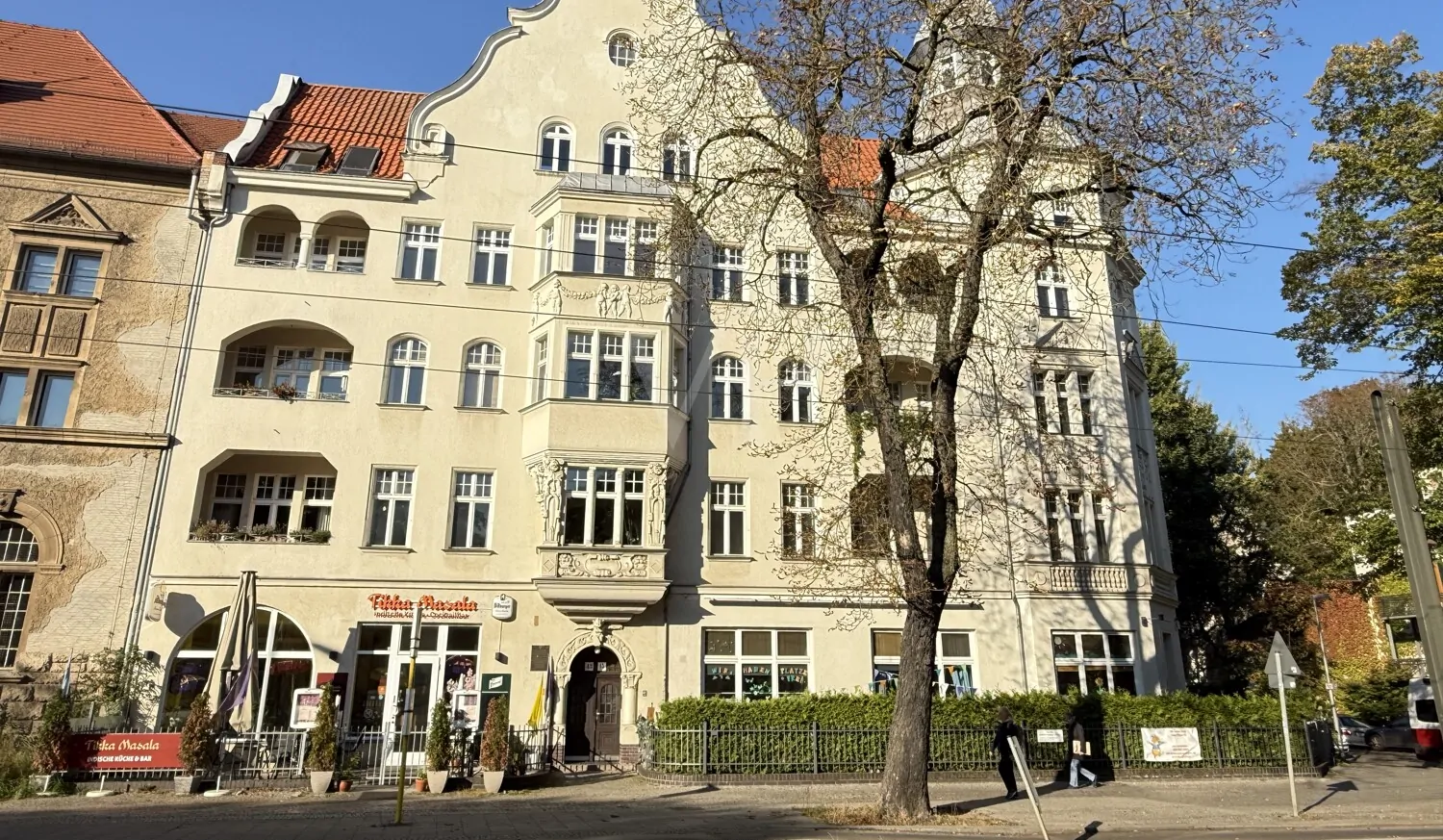 Blick von außen auf das wunderschöne Gebäude