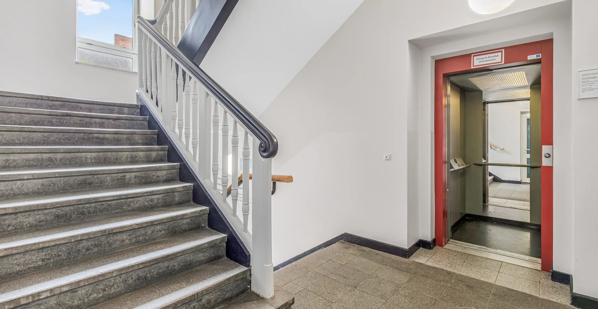 .Treppenhaus Erdgeschoss