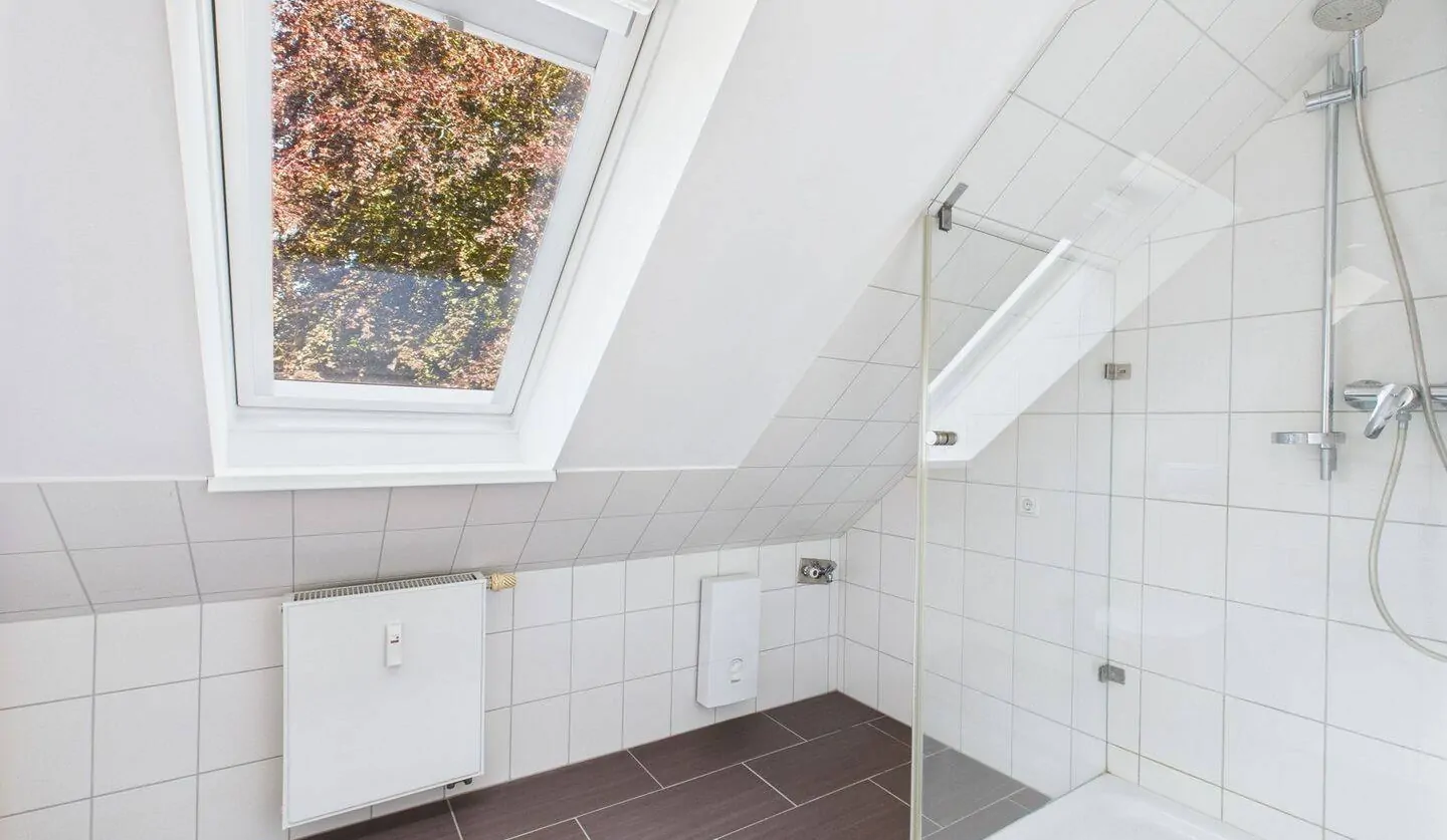 .Duschbad Dachgeschoss