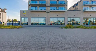 von_poll_real_estate_property_25471024_image_1