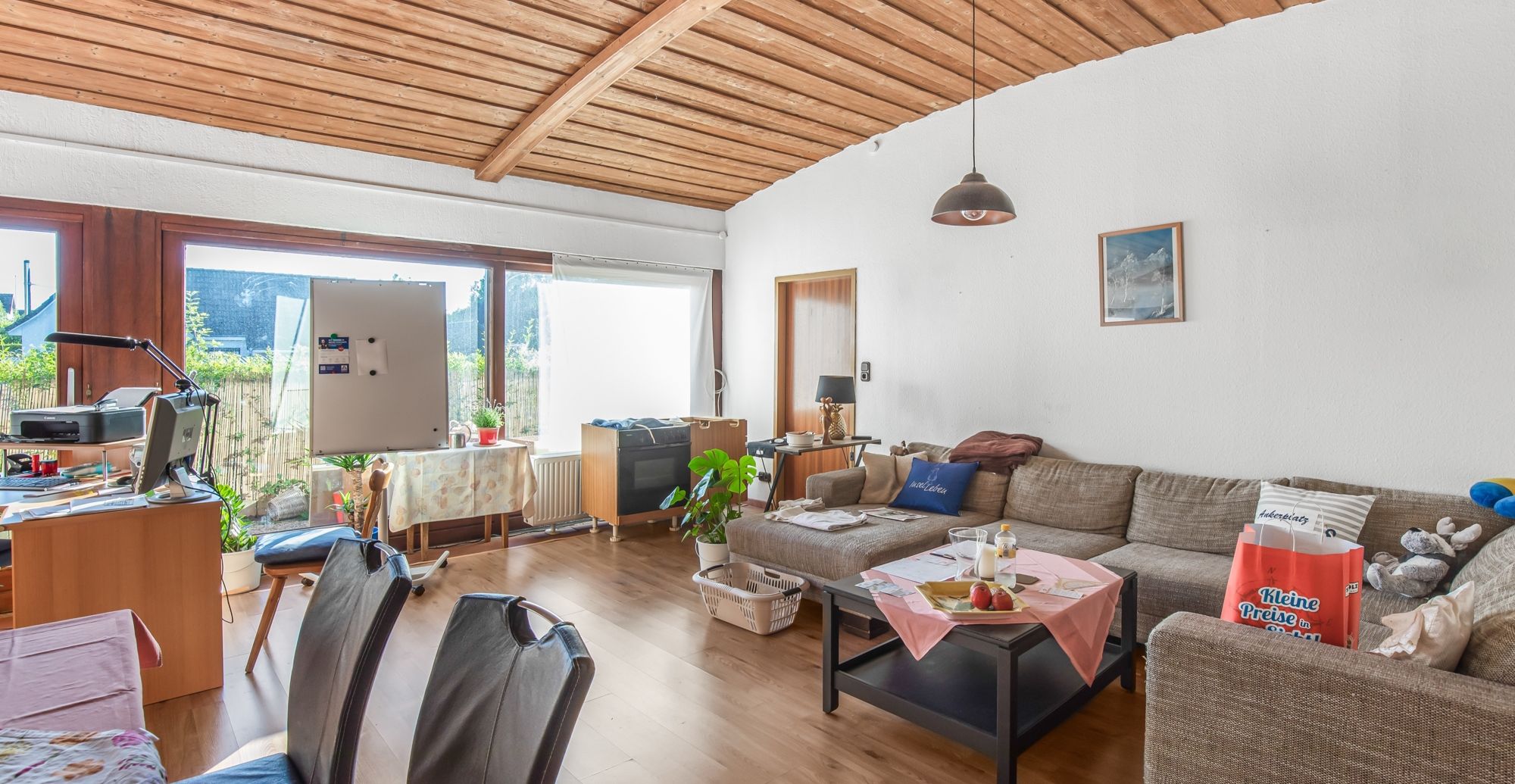 .Wohnzimmer Nebengebäude