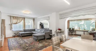 von_poll_real_estate_property_25471021.10_image_2