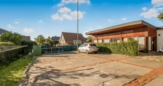 von_poll_real_estate_property_25471021.10_image_11