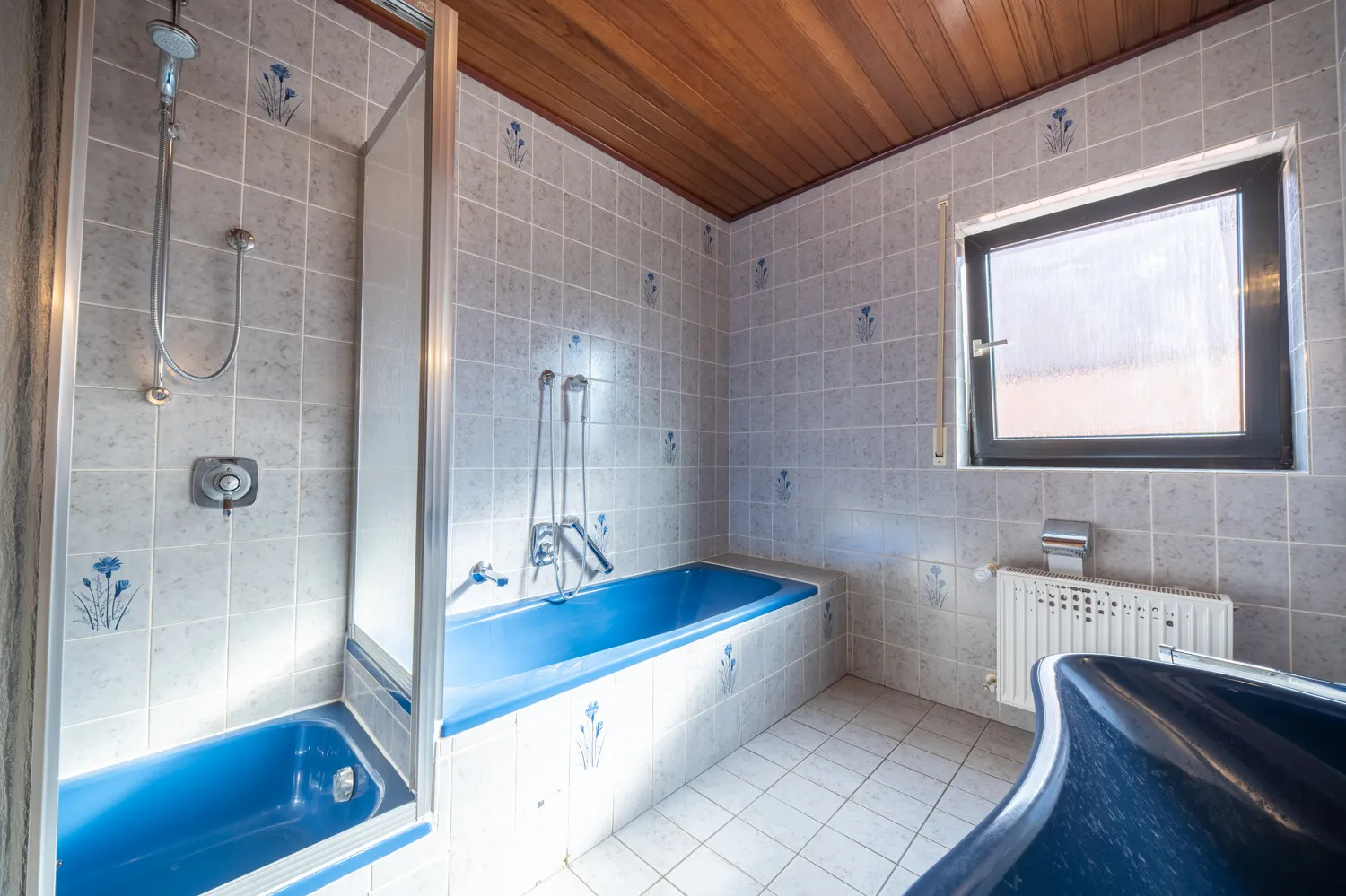 Badezimmer EG
